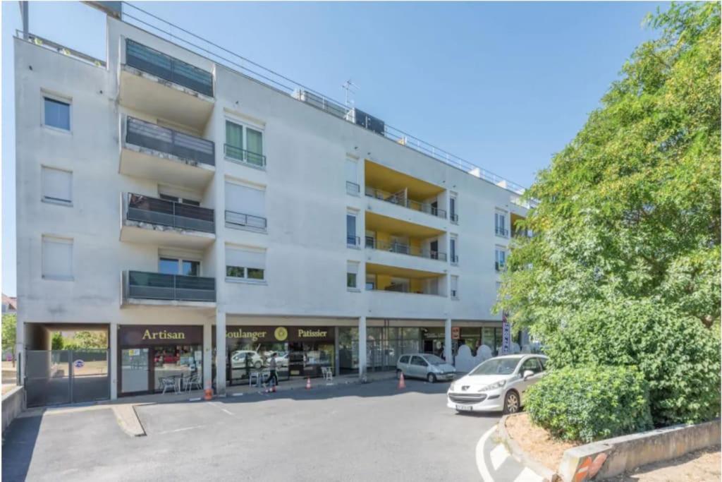 Apartmán Les Frenes Near Disneyland Bmyguest Montévrain Exteriér fotografie